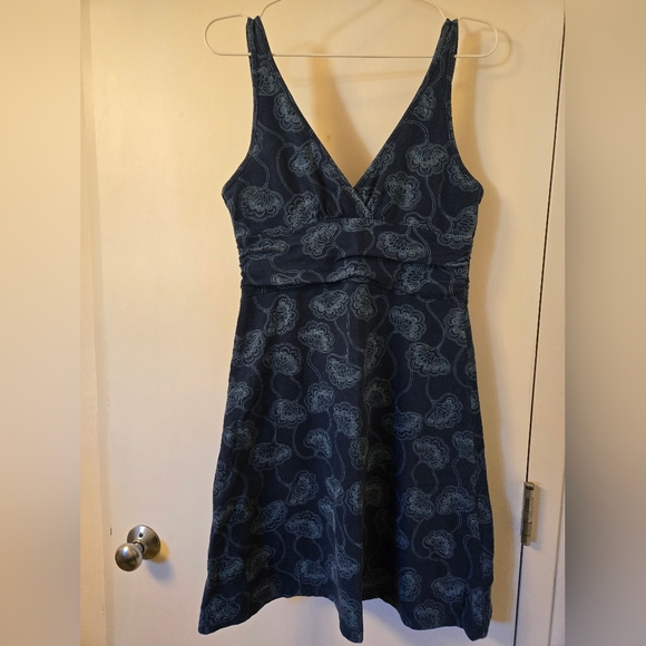Patagonia Dresses & Skirts - Patagonia Blue Floral‎ Mini Dress